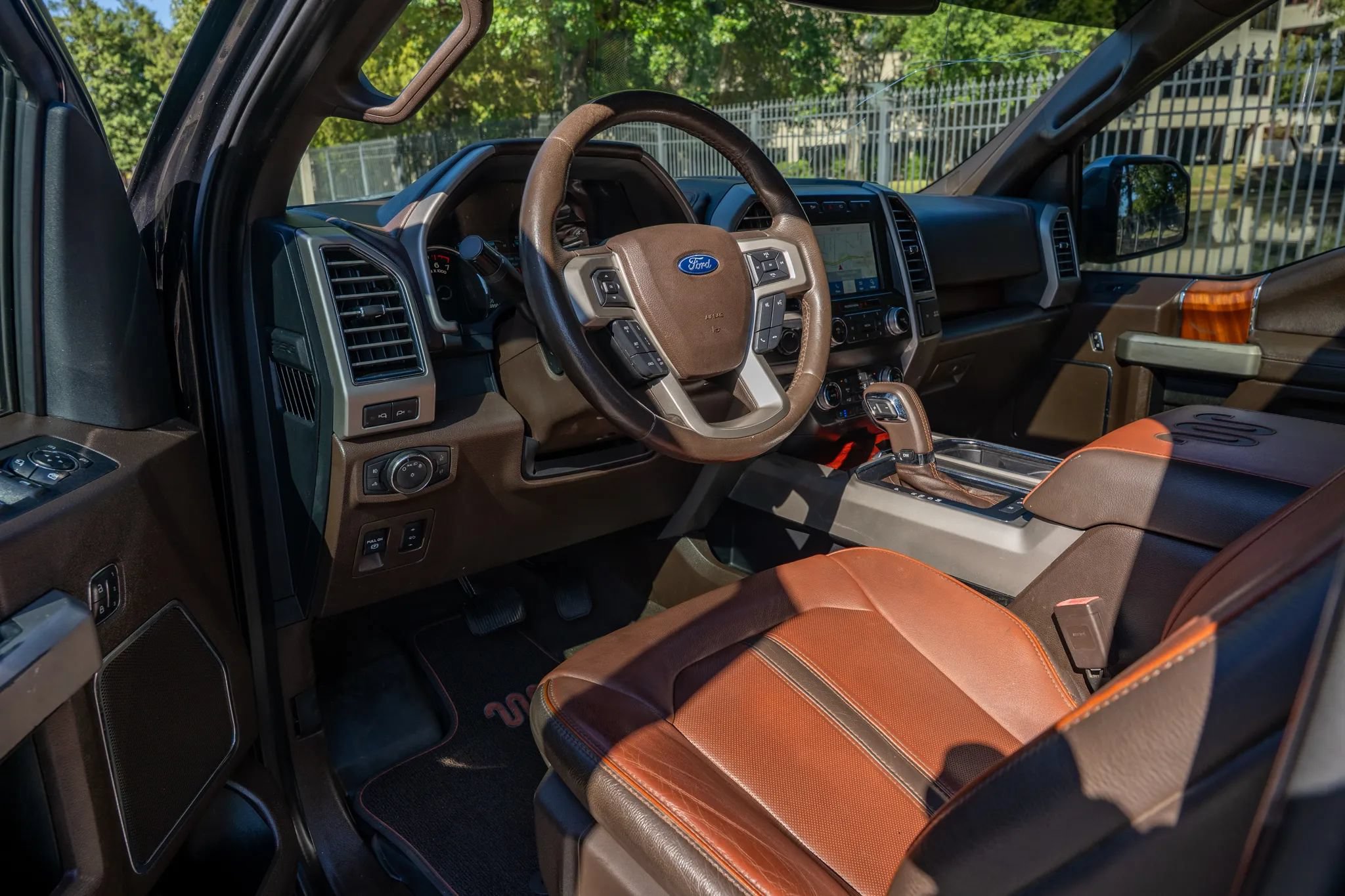 Used 2020 Ford F150 King Ranch w/ Equipment Group 601A Luxury AWD/4WD image 10