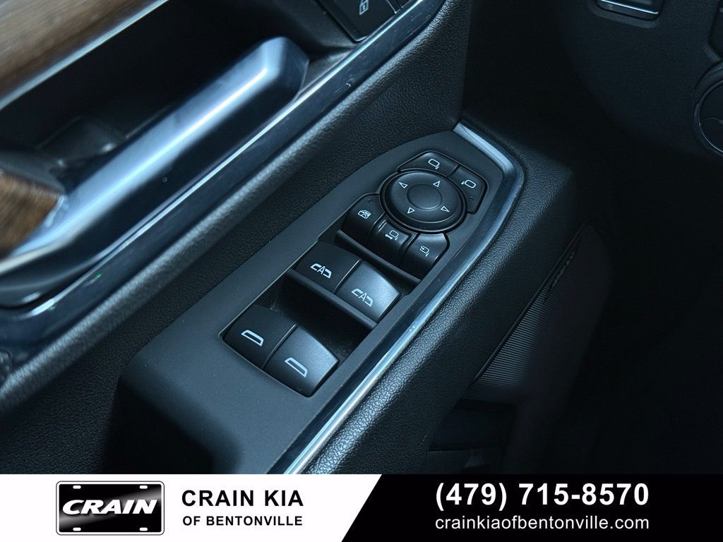 Used 2024 Chevrolet Silverado 2500 High Country w/ High Country Premium Package AWD/4WD image 10