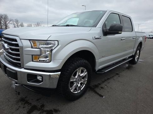 Used 2017 Ford F150 XLT w/ Equipment Group 302A Luxury image 3