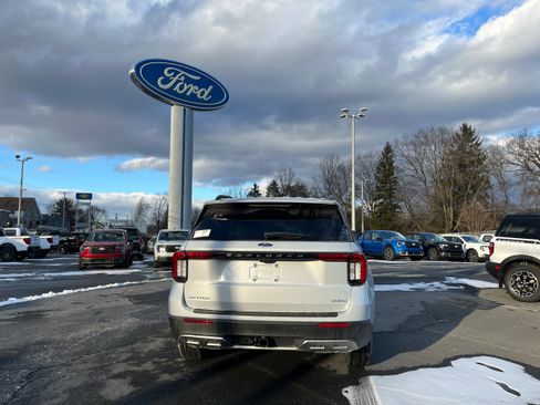 New 2026 Ford Explorer Active w/ Active Comfort Package image 5