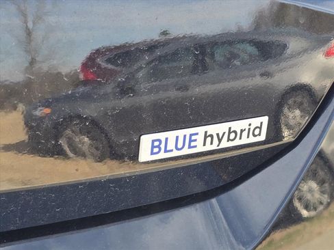 Used 2025 Hyundai Elantra Blue image 14