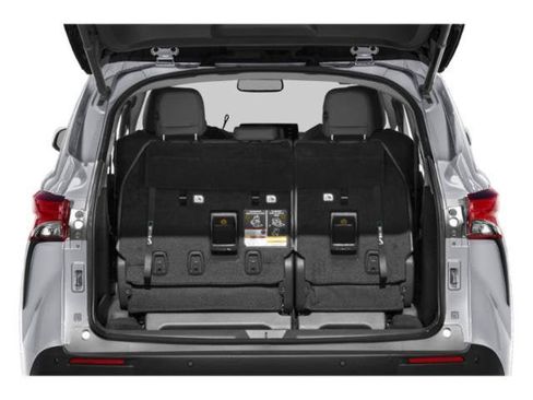 Used 2021 Toyota Sienna XLE w/ XLE Plus Package FWD image 11