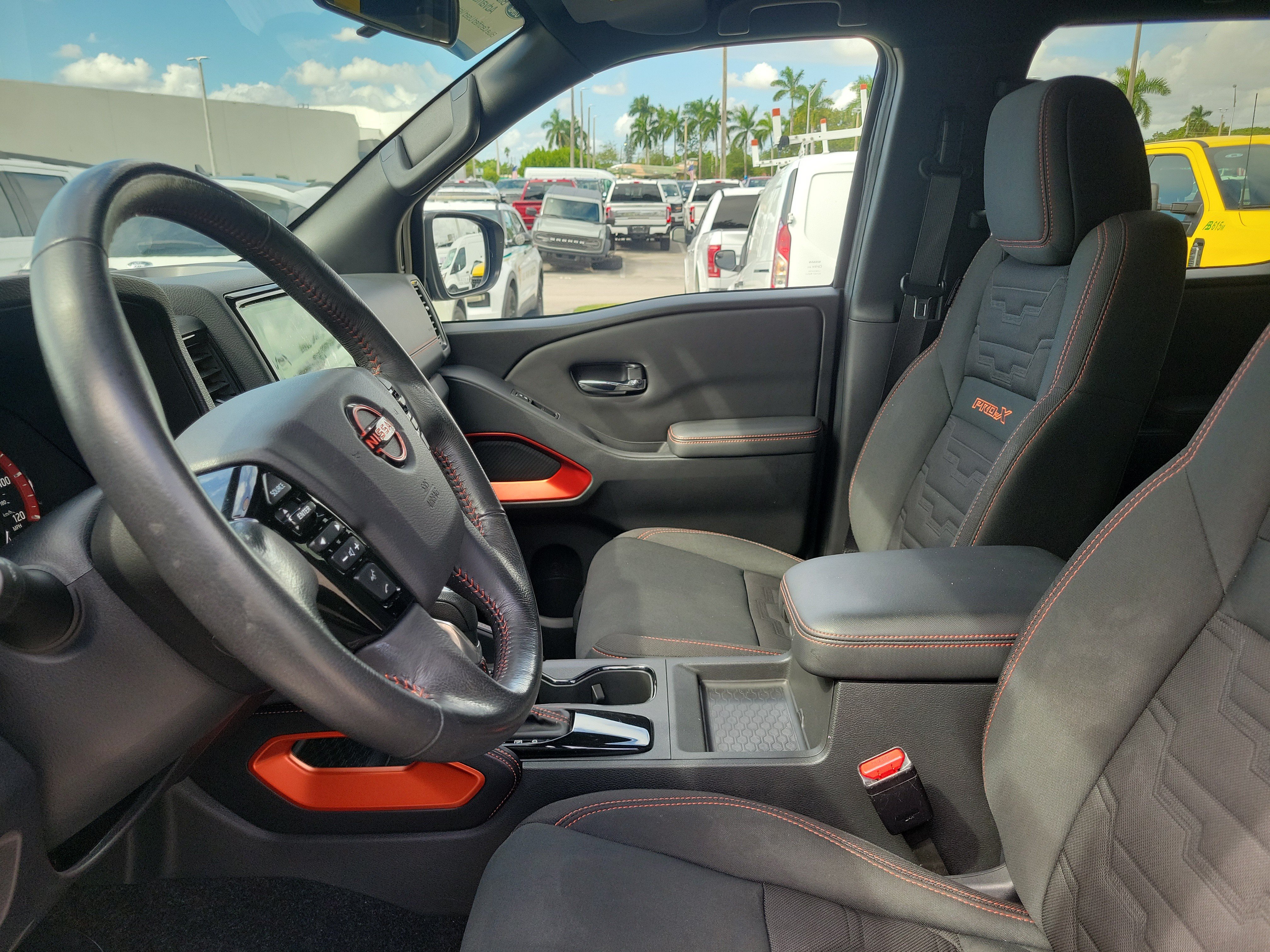 Used 2023 Nissan Frontier Pro-X w/ Technology Package RWD image 11