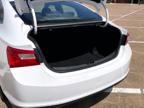 Used 2023 Chevrolet Malibu LT FWD image 17