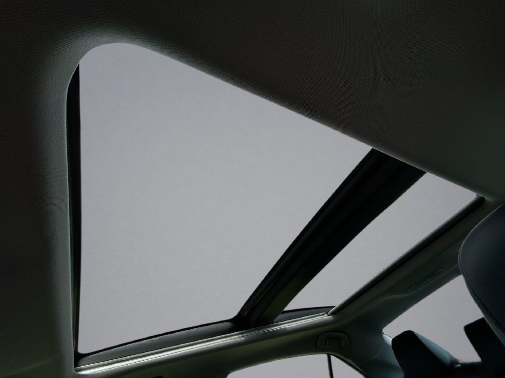 Used 2022 Toyota Camry XSE w/ Navigation Package FWD image 30