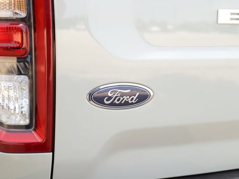 Used 2024 Ford Bronco Sport Outer Banks w/ Tech Package AWD/4WD image 35