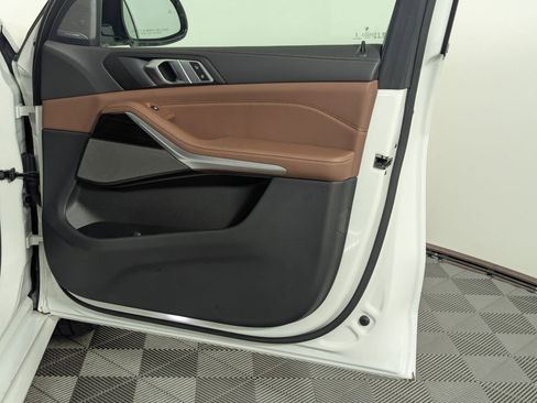 Used 2025 BMW X5 xDrive40i image 51