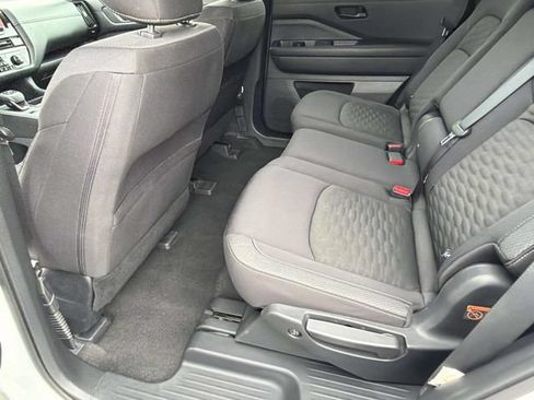 Certified 2024 Nissan Pathfinder SV FWD image 29