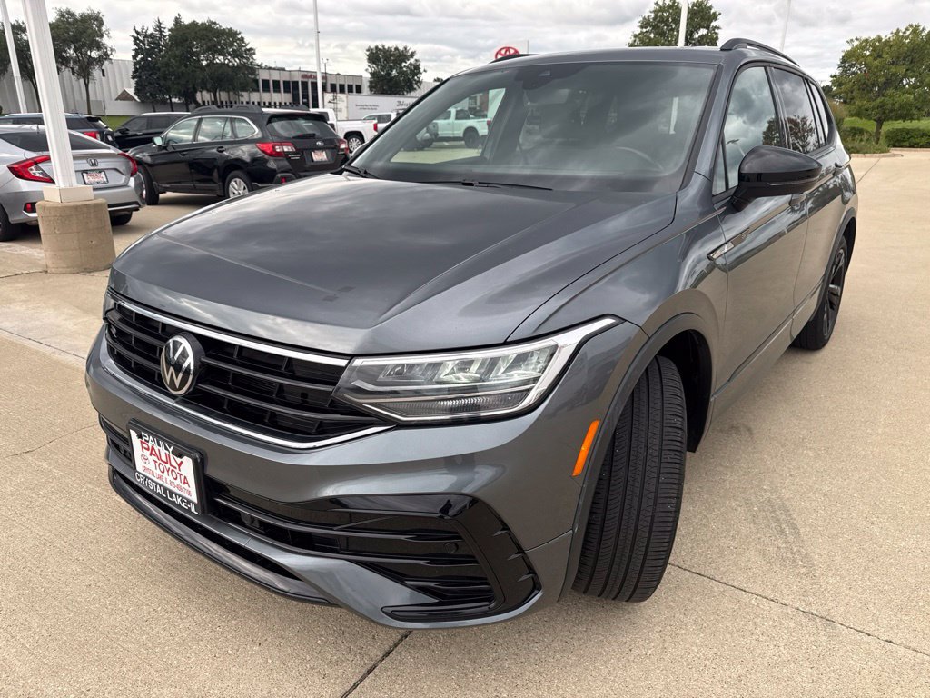 Used 2024 Volkswagen Tiguan SE R-Line AWD/4WD image 6