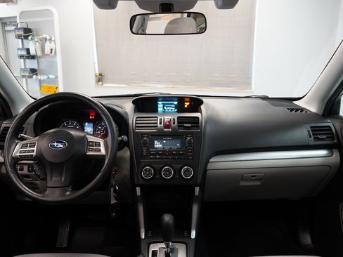 Used 2015 Subaru Forester 2.5i Premium image 11