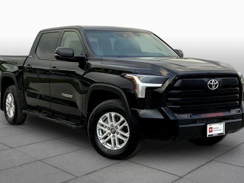 Certified 2025 Toyota Tundra SR5 w/ SR5 Convenience Package AWD/4WD image 3
