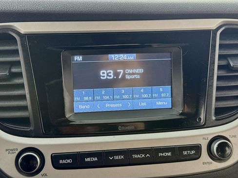 Used 2019 Hyundai Accent SE image 15