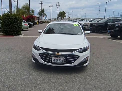 Used 2024 Chevrolet Malibu LT FWD image 3