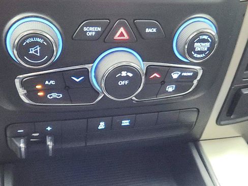 Used 2015 RAM 1500 Outdoorsman AWD/4WD image 33