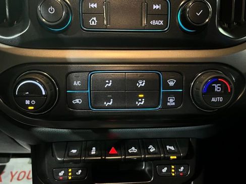 Used 2022 Chevrolet Colorado Z71 w/ Z71 Midnight Edition image 35