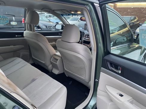 Used 2014 Subaru Outback 2.5i w/ Alloy Wheel Package image 17