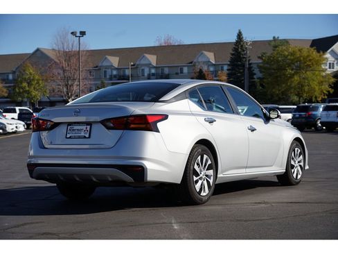 Used 2022 Nissan Altima 2.5 S image 3