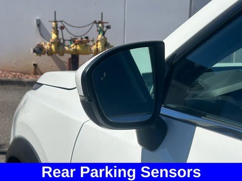 Used 2025 Nissan Pathfinder SV image 15