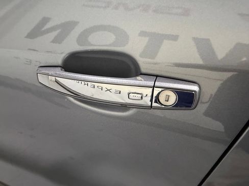 Used 2019 Buick Encore Preferred FWD image 3