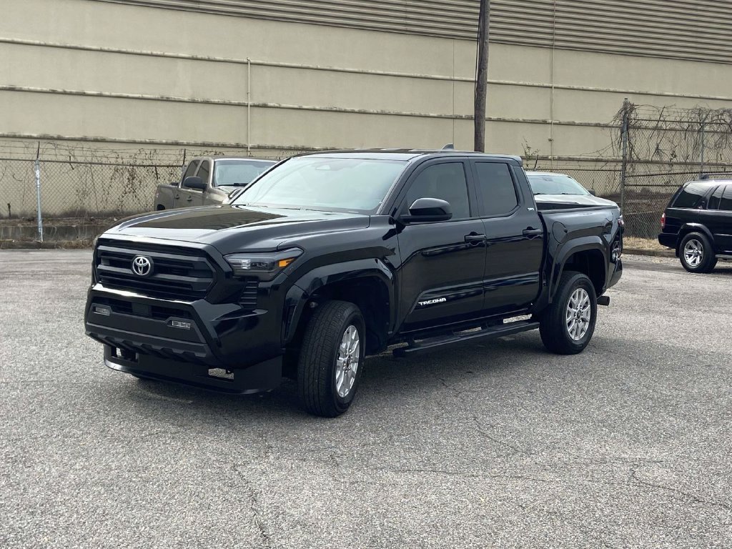Used 2025 Toyota Tacoma SR5 RWD image 3