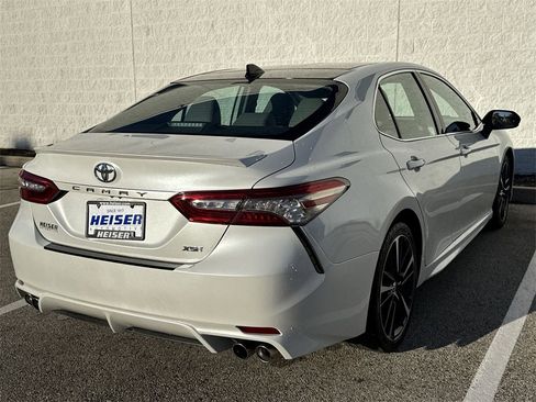 Used 2019 Toyota Camry XSE image 13
