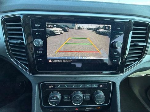 Used 2023 Volkswagen Atlas SE w/ Panoramic Sunroof Package image 18