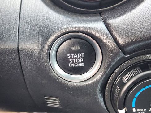 Used 2023 MAZDA MX-5 Miata Club image 13