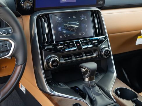 New 2026 Lexus LX 600 4WD w/ Luxury Package image 24