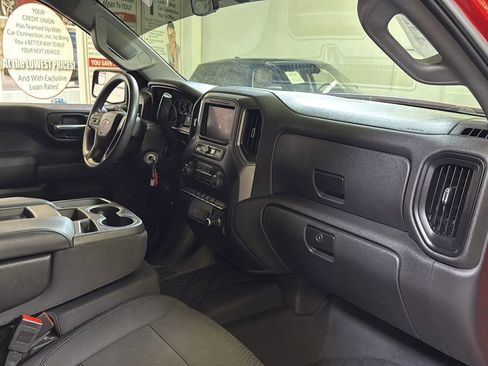Used 2020 Chevrolet Silverado 1500 Custom w/ Custom Value Package image 18