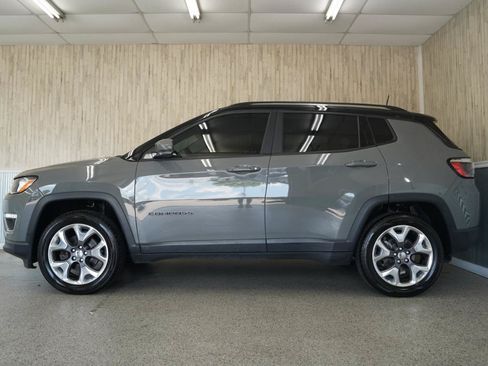 Used 2019 Jeep Compass Limited AWD/4WD image 5