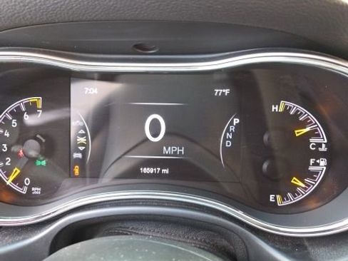 Used 2018 Jeep Grand Cherokee Laredo RWD image 1