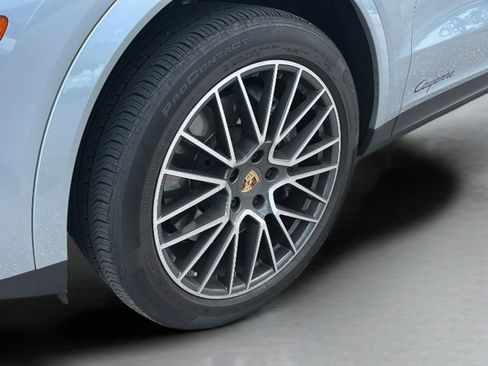 Used 2022 Porsche Cayenne Coupe AWD/4WD image 33