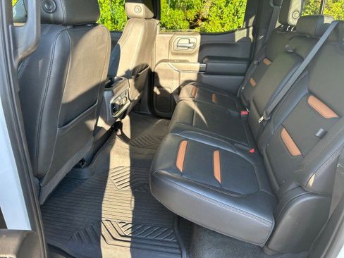 Used 2020 GMC Sierra 1500 AT4 w/ AT4 Premium Package image 18