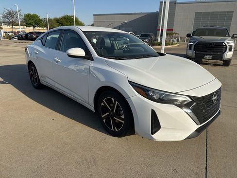 Used 2024 Nissan Sentra SV image 8