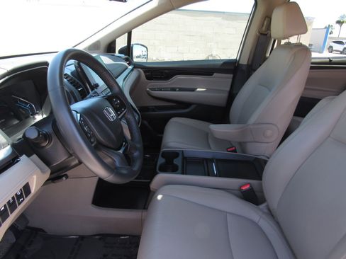 Used 2023 Honda Odyssey Touring image 17