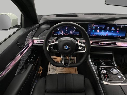 Certified 2025 BMW 760i xDrive w/ Executive Package image 13