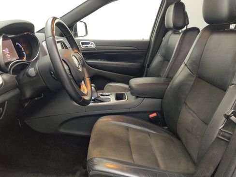 Used 2018 Jeep Grand Cherokee Laredo RWD image 17