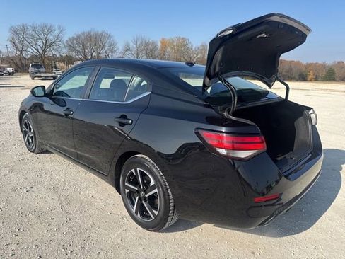 Used 2024 Nissan Sentra SV image 4