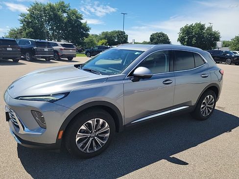 Used 2025 Buick Envision Preferred AWD/4WD image 6