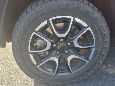 Used 2025 Jeep Compass Trailhawk image 6