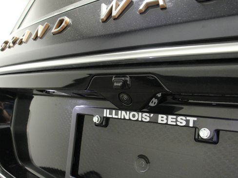 New 2023 Jeep Grand Wagoneer Series III AWD/4WD image 31
