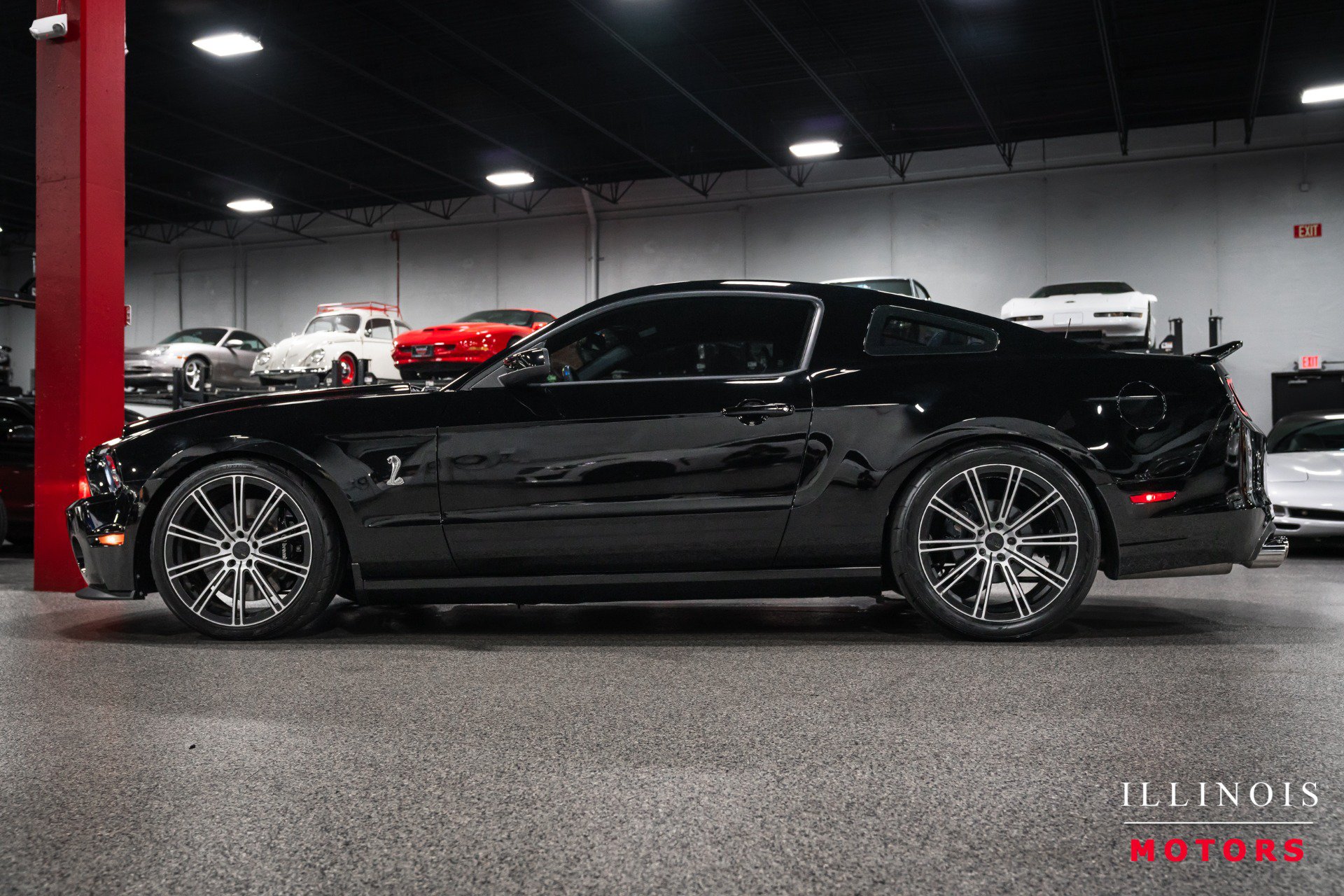 Used 2014 Ford Mustang Shelby GT500 RWD image 2