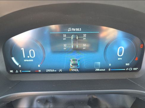 Used 2025 Ford Escape Platinum AWD/4WD image 4