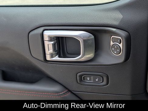 Used 2025 Jeep Gladiator Rubicon AWD/4WD image 24
