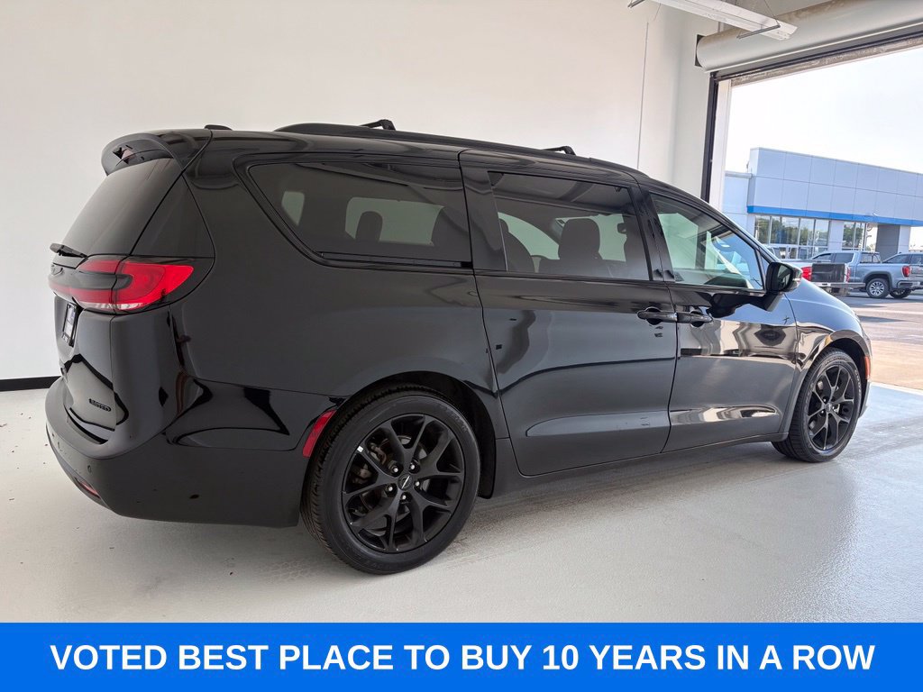 Used 2025 Chrysler Pacifica Limited FWD image 10