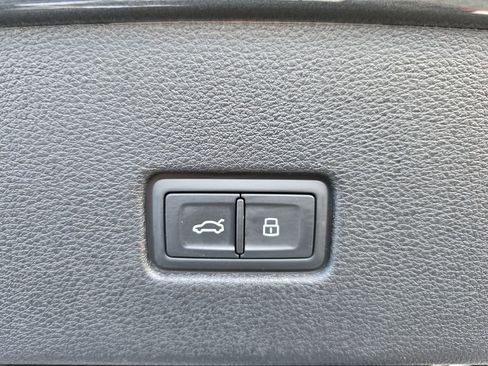 New 2026 Audi SQ8 Prestige image 17