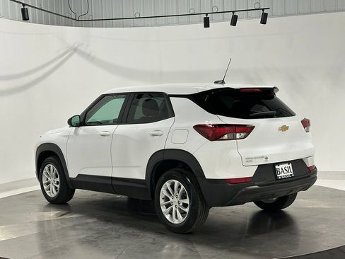 Used 2025 Chevrolet TrailBlazer LS w/ LS Convenience Package AWD/4WD image 13