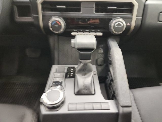 Used 2026 Toyota Tacoma SR AWD/4WD image 15