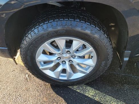 Used 2023 Chevrolet Silverado 1500 Custom image 6