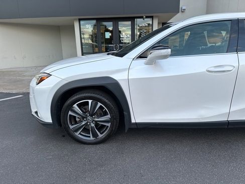 Used 2020 Lexus UX 250h w/ Premium Package image 11